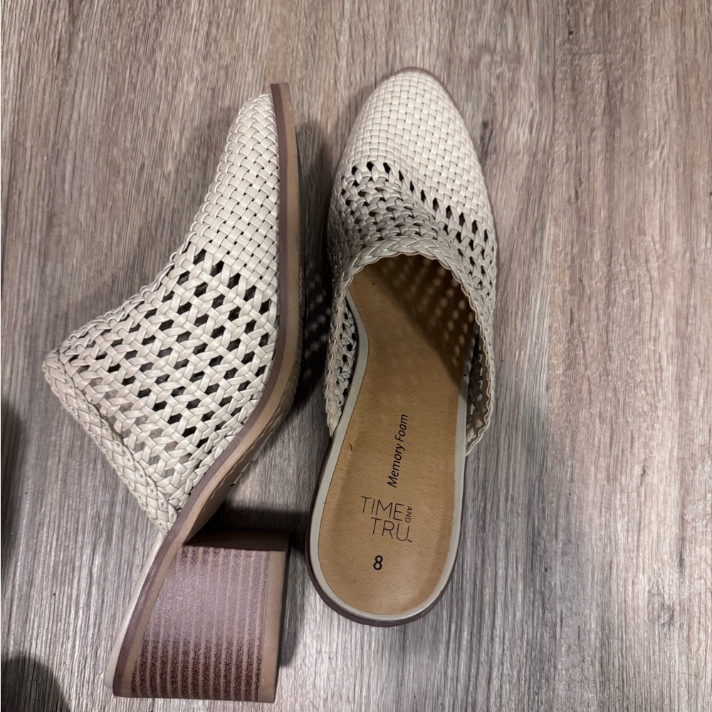 Time and Tru Cream Woven Mules Comfortable Slip-On